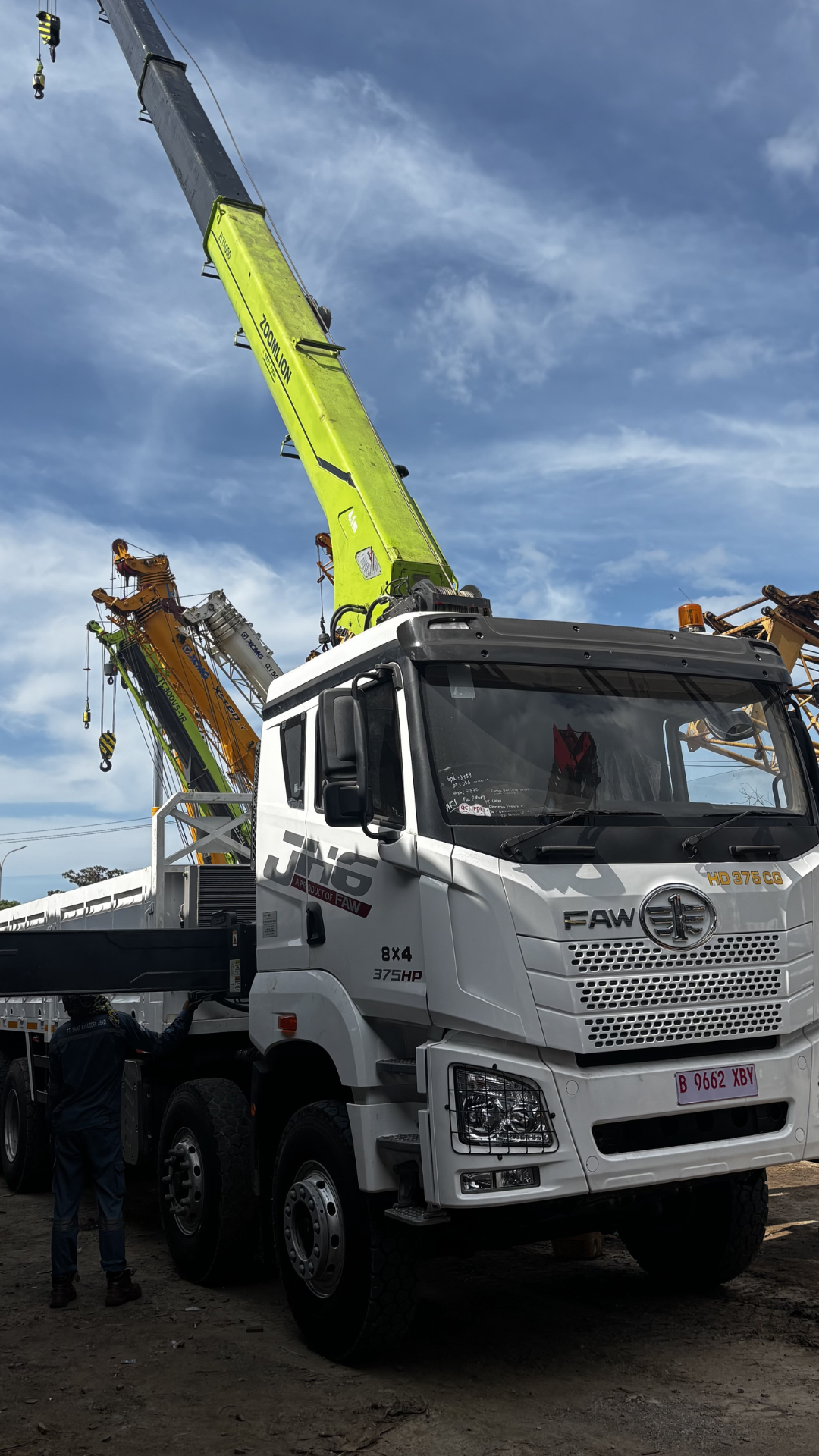Truck Mounted Crane 16 Ton