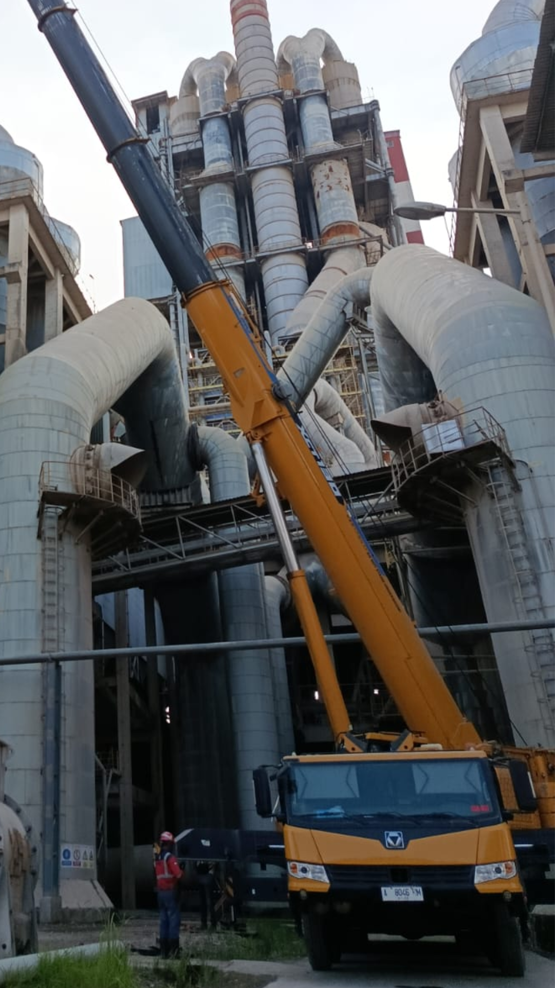 CRANE 130 TON